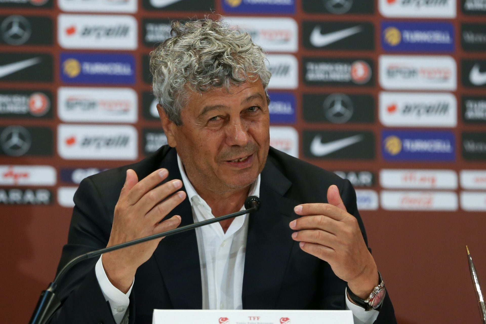 Mircea Lucescu, omagiat în Turcia după trecerea în neființă