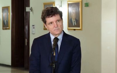 Reacția lui Nicușor Dan după moțiunea de cenzură depusă de PSD-AUR Nicușor Dan, primarul Capitalei, a reacționat ferm la perspectiva unei posibile guvernări PSD-AUR, după depunerea moțiunii de cenzură