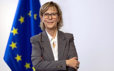 Comisar european, vizită-fulger la București, pe fondul crizei politice Comisarul european pentru Servicii Financiare și Uniunea Economiilor și Investițiilor, Maria Luís Albuquerque, efectuează o vizită neanunțată la București, joi și vineri