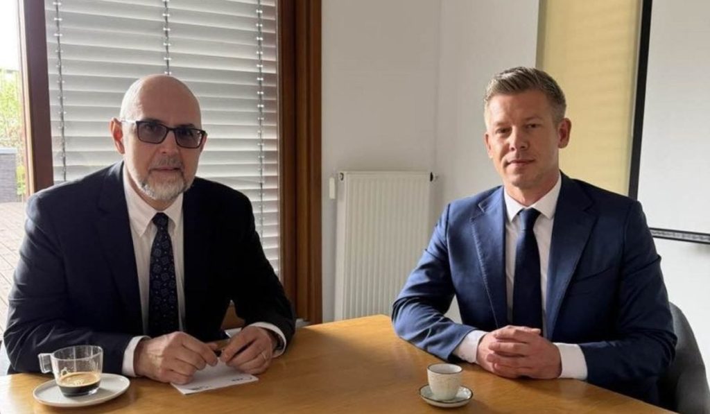 Ajutorul financiar din Ungaria pentru maghiarii din România va continua, dar cu o supraveghere strictă din partea Budapestei, conform noilor înțelegeri dintre Peter Magyar și Kelemen Hunor