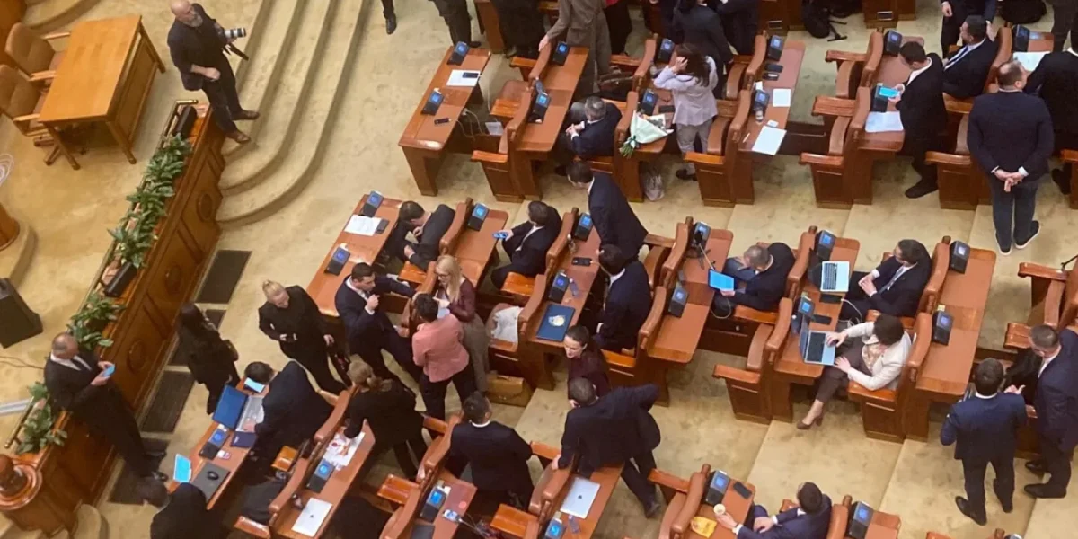plen-camera-deputatilor-parlament-deputati_0BXTx.webp.webp - RevistaPolitica
