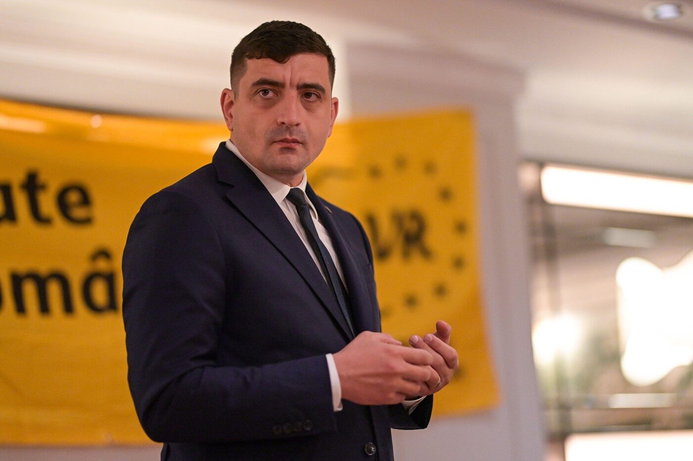 Liderul AUR, George Simion, cere alegeri anticipate, în contextul discuțiilor privind ieșirea PSD de la guvernare