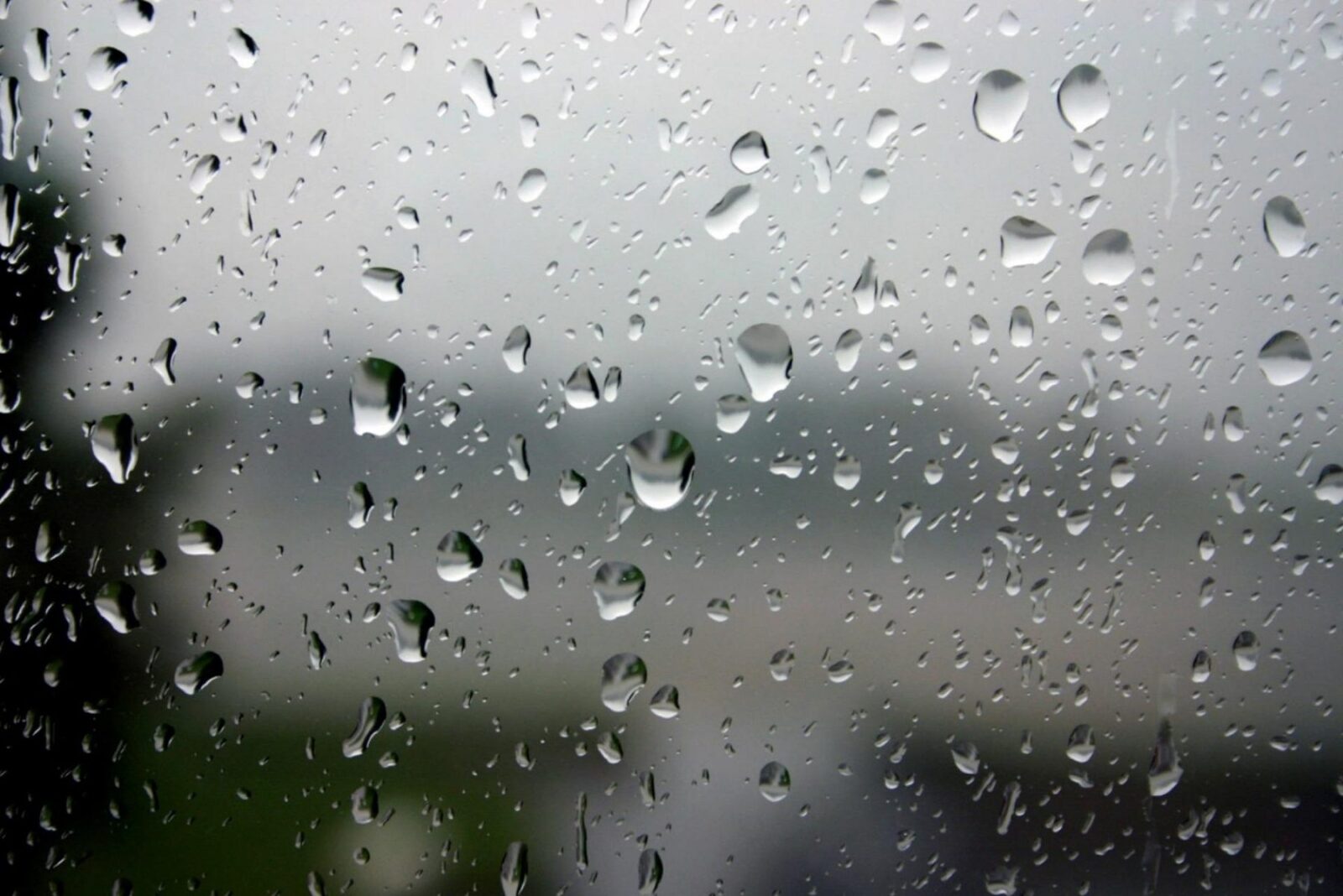 București: Vremea se răcește drastic! Ploi și temperaturi în scădere