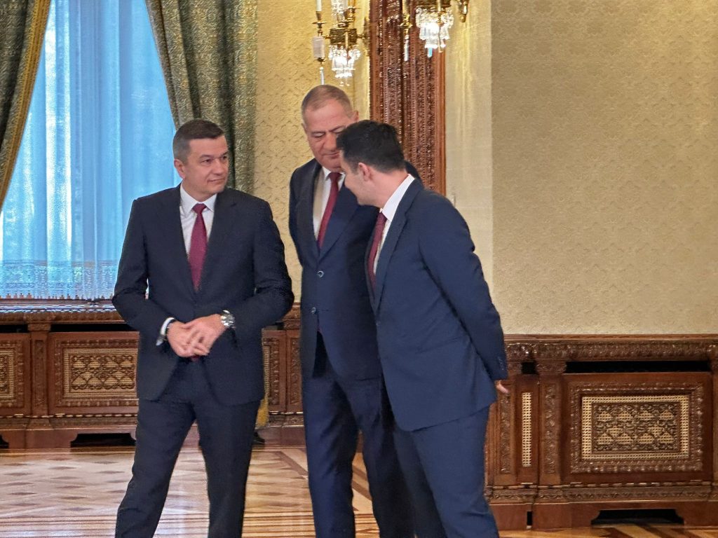 PSD retrage miniștrii din Guvern și pregătește moțiune de cenzură Partidul Social Democrat (PSD) a decis retragerea miniștrilor din Guvernul condus de Ilie Bolojan, după o ședință tensionată în care liderii au discutat despre strategia politică