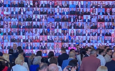 Reuniunea PSD intitulată „Momentul Adevărului”, eveniment care vizează retragerea sprijinului politic al premierului Ilie Bolojan, a debutat la Palatul Parlamentului