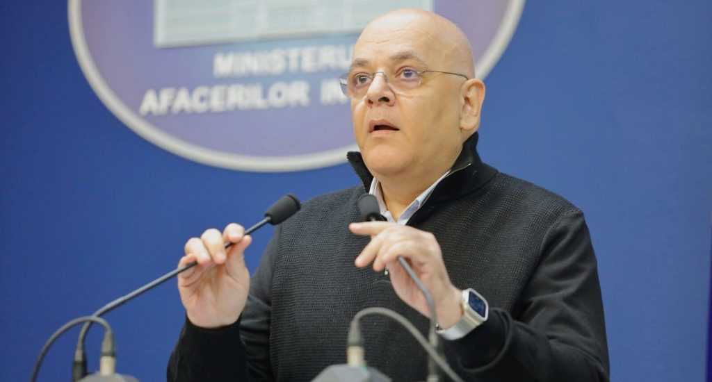 Șeful DSU, RAED ARAFAT, audiat de procurori într-un dosar privind achiziția unui elicopter SMURD RAED ARAFAT, șeful Departamentului pentru Situații de Urgență (DSU), a fost audiat, marți, de procurorii Parchetului de pe lângă Tribunalul Militar București