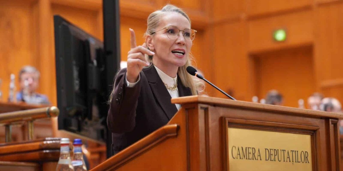 ramona-bruynseels-aur-plen-comun-e1775489873457.jpeg - RevistaPolitica