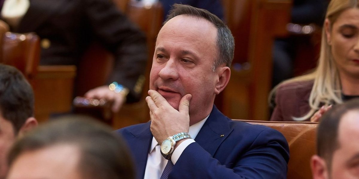 reactia-lui-adrian-caciu-dupa-ce-a-tipat-si-i-a-dat-peste-mana-gabrielei-horga-iar-pnl-a-anuntat-ca.jpeg - RevistaPolitica