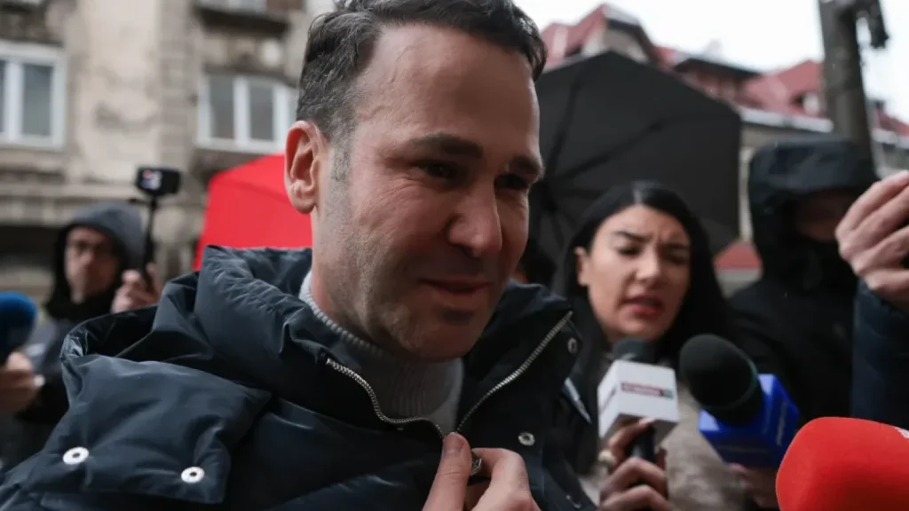 Robert Negoiță, primarul Sectorului 3, a exprimat o poziție surprinzătoare susținând anumite reforme promovate de premierul Ilie Bolojan, în ciuda faptului că partidul din care face parte edilul a votat majoritar pentru retragerea sprijinului politic al șefului guvernului