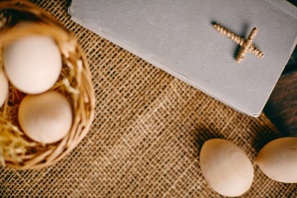 Marți, 2026: Ghidul esențial pentru Sâmbăta Mare în România