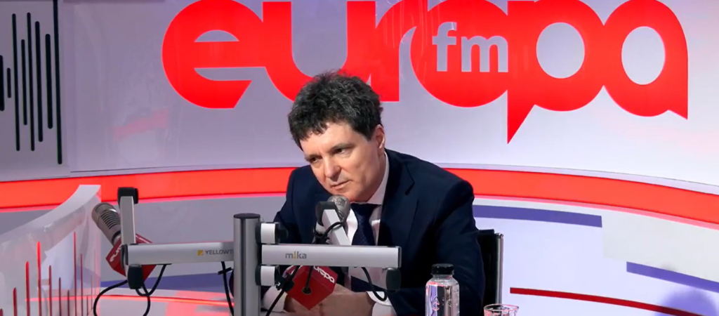 Președintele Nicușor Dan vede posibil un guvern minoritarnn Într-o intervenție la Europa FM, președintele României, Nicușor Dan, a abordat subiectul tensiunilor din coaliția de guvernare și a schițat posibilitatea unui guvern minoritar