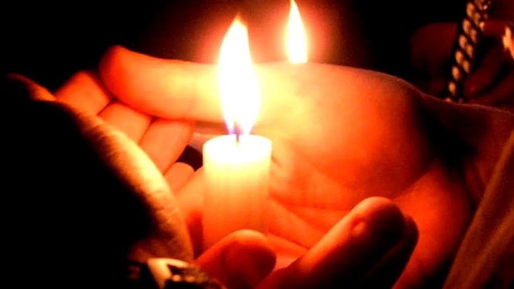 Delegațiile eparhiilor din cadrul Patriarhiei Române vor prelua Sfânta Lumină direct de la Aeroportul Internațional „Otopeni”