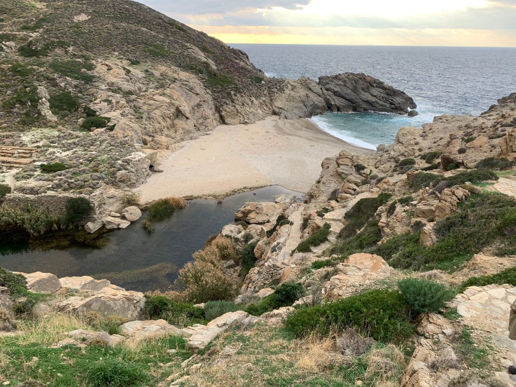 Ikaria, o insulă grecească inclusă în „zonele albastre” ale lumii, este un model de longevitate