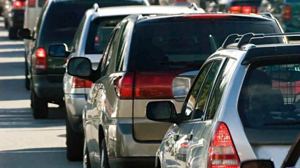 Trafic Intens pe Autostrăzi și Drumuri Naționale Centrul Infotrafic din cadrul Inspectoratului General al Poliției Române a emis o atenționare cu privire la condițiile de trafic existente vineri după-amiaza, la ora 15:00