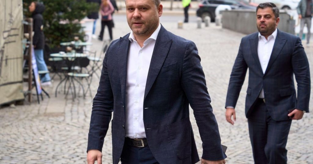 Firmele de publicitate din București au dat jos mesajele „anticezariene” de pe panourile stradale, la solicitarea Primăriei, anunță Primăria Municipiului București (PMB)