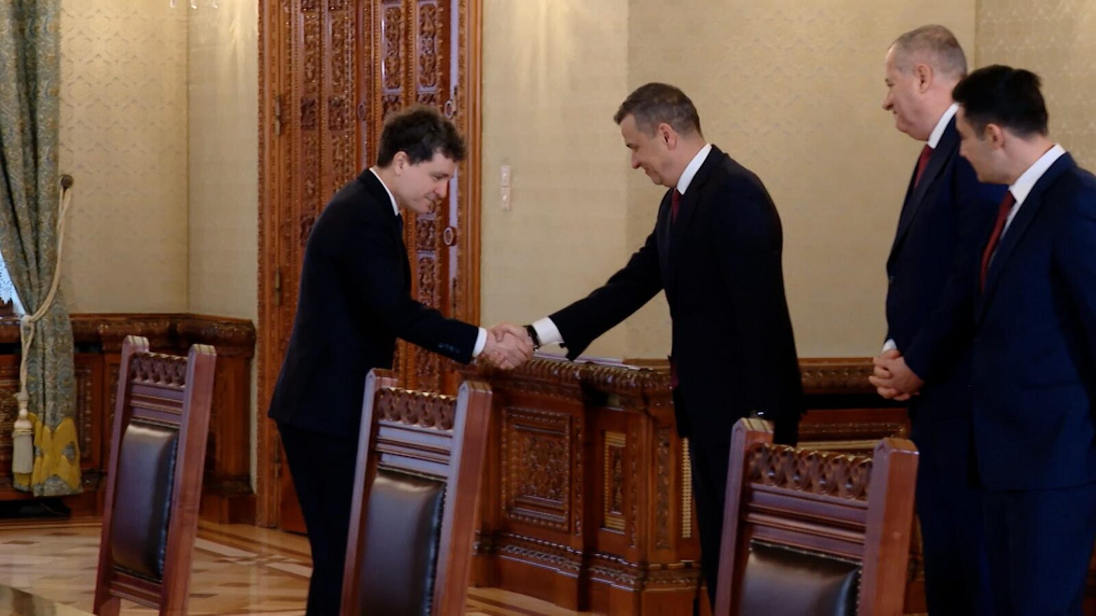 Criza politică se adâncește: PSD retrage miniștrii din guvernul Bolojan Criza politică din România ia amploare