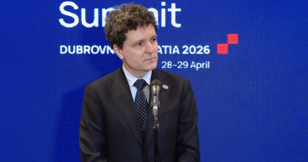 Nicuşor Dan anunță echidistanța în contextul moțiunii de cenzură și al votului pentru SAFE București – Președintele Nicușor Dan a făcut o serie de declarații marți, în contextul unor evenimente politice majore