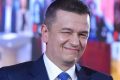 PSD nu exclude nominalizarea lui Sorin Grindeanu ca premier Președintele Partidului Social Democrat (PSD), Sorin Grindeanu, a declarat joi seară, în cadrul unei emisiuni la Antena 3 CNN, că formațiunea sa este deschisă la orice variantă pentru desemnarea viitorului prim-ministru al României