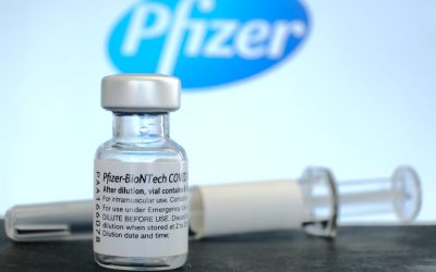 România caută soluții pentru o datorie de 600 de milioane de euro, provenită din achiziția de vaccinuri anti-COVID-19