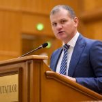 valeriu-munteanu-deputat-aur-e1775486353175.jpg - RevistaPolitica