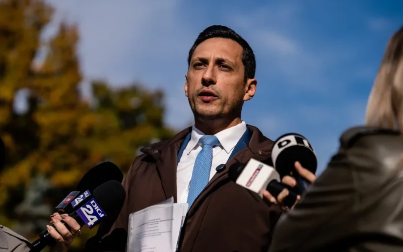 Vlad Gheorghe, consilier al premierului Ilie Bolojan, a trimis o scrisoare lui Peter Magyar, recent ales în Ungaria, în care cere verificarea fondurilor trimise de Viktor Orban către rețelele din România