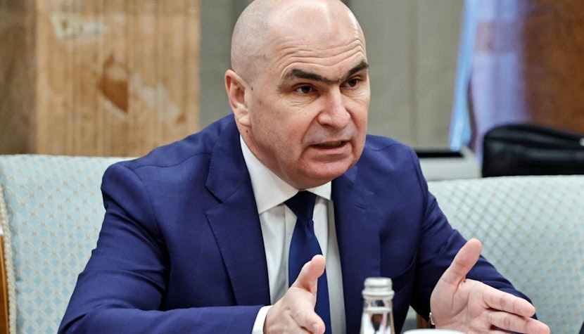 Premierul interimar, Ilie Bolojan, scoate PNL din horă, dar nu închide definitiv ușa guvernării București – Într-un context politic marcat de incertitudine, premierul interimar Ilie Bolojan a clarificat poziția Partidului Național Liberal (PNL) cu privire la actualul blocaj guvernamental