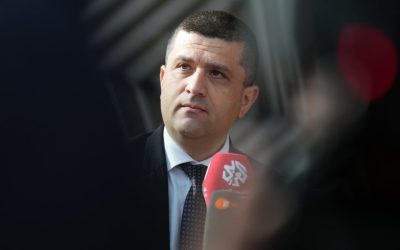 Ministrul Radu Miruță a evitat să dezvăluie cine a negociat contractul de 5,6 miliarde de euro cu compania germană Rheinmetall, stârnind controverse privind transparența Programului SAFE
