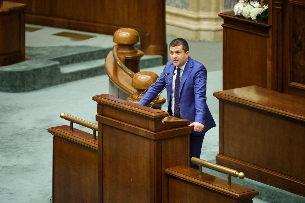 Guvern minoritar sau anticipate? USR, pregătit pentru ambele scenarii, în contextul crizei politice După căderea Guvernului Bolojan, România se confruntă cu o criză politică majoră, iar forma de guvernare care va urma este încă incertă
