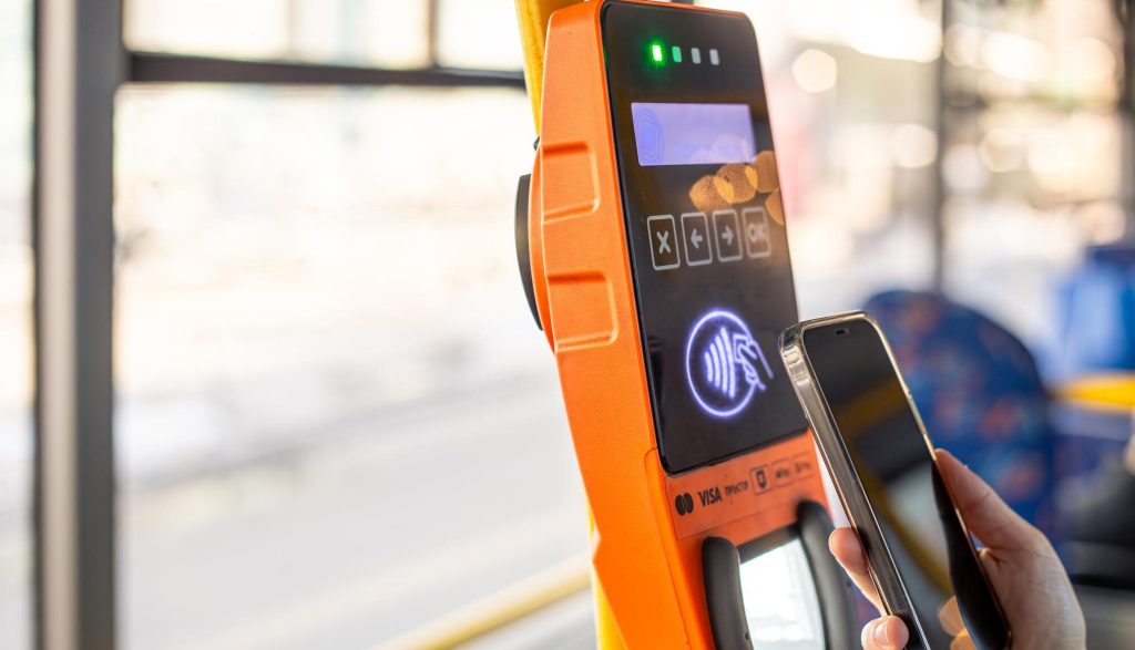 Bucureștiul, transport public mai scump decât Stockholm. Suedia a ieftinit, noi scumpim