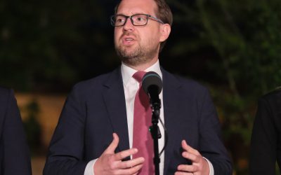 București – Dominic Fritz, președintele USR, a sărit în apărarea ministrului Economiei, Irineu Darău, după o confruntare televizată pe Antena 3 CNN