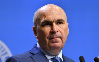 Premierul interimar Ilie Bolojan a abordat miercuri seară, în cadrul unei emisiuni la B1 TV, controversa legată de implicarea vicepremierului Oana Gheorghiu în legătură cu programul SAFE și contractul acordat unei firme de avocatură