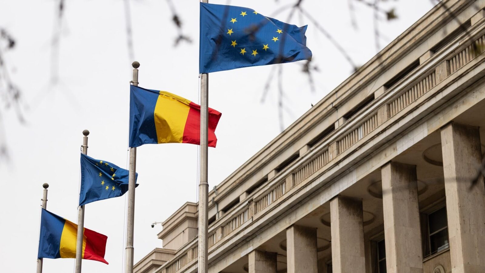 Consultare publică: Legea salarizării, pe masa Guvernului în România