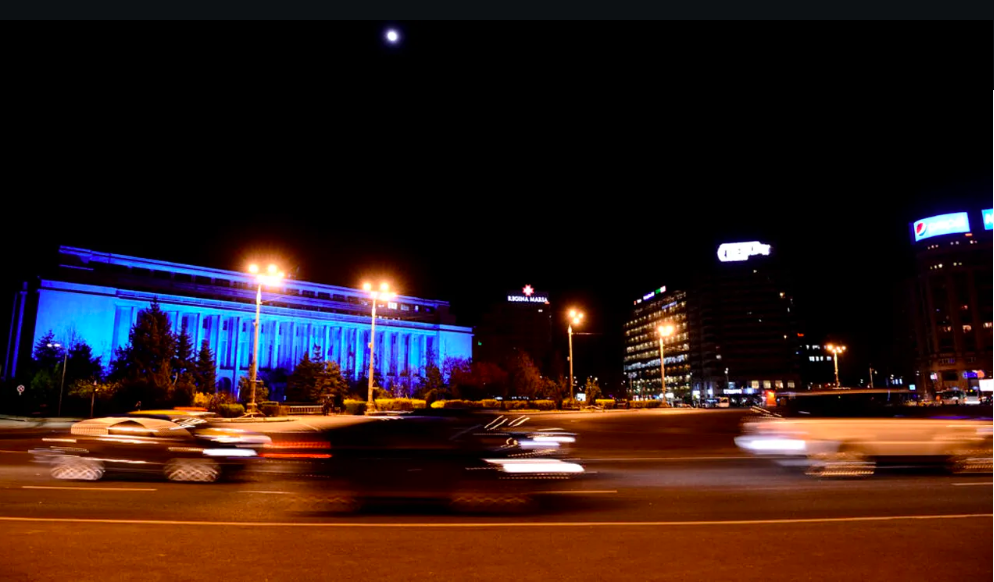 Palatul Victoria, în culorile UE de Ziua Europei