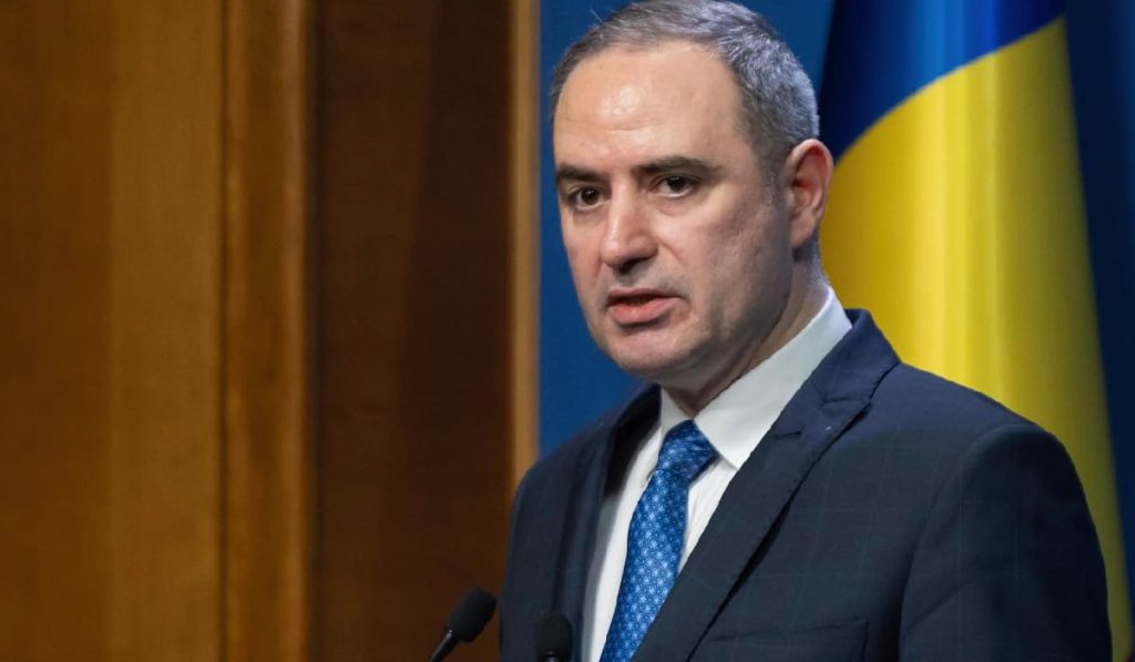 România întârzie semnarea contractului de finanțare pentru programul de apărare SAFE, creând îngrijorări cu privire la accesarea fondurilor europene destinate modernizării armatei