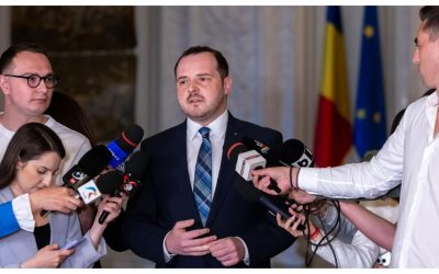 Alexandru Rogobete, fost ministru al Sănătății, a lansat un avertisment dur cu privire la tensiunile politice din România, criticând orgoliile și luptele interne care, în opinia sa, afectează direct interesele țării