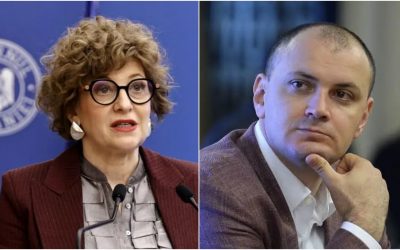 Scandalul acuzațiilor de trafic de influență la vârful Guvernului ia amploare, după ce vicepremierul interimar, Oana Gheorghiu, și fostul deputat Sebastian Ghiță au declanșat un schimb de replici acide pe Facebook