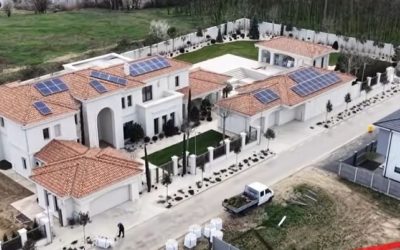 În urma unor imagini publicate de Sursa de Vest, președintele Consiliului Județean Timiș, Alfred Simonis, a explicat că banii folosiți în afacerile familiei provin din surse proprii