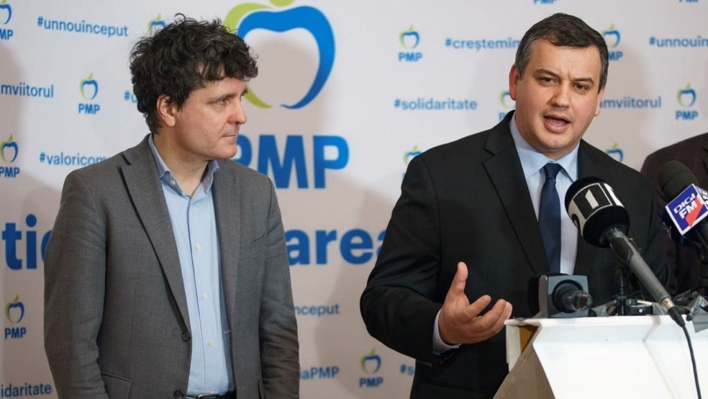O dronă rusească s-a prăbușit într-un bloc din Galați, declanșând o explozie și un incendiu, în timp ce România se confruntă cu o criză politică profundă, cu un nou guvern încă neformat