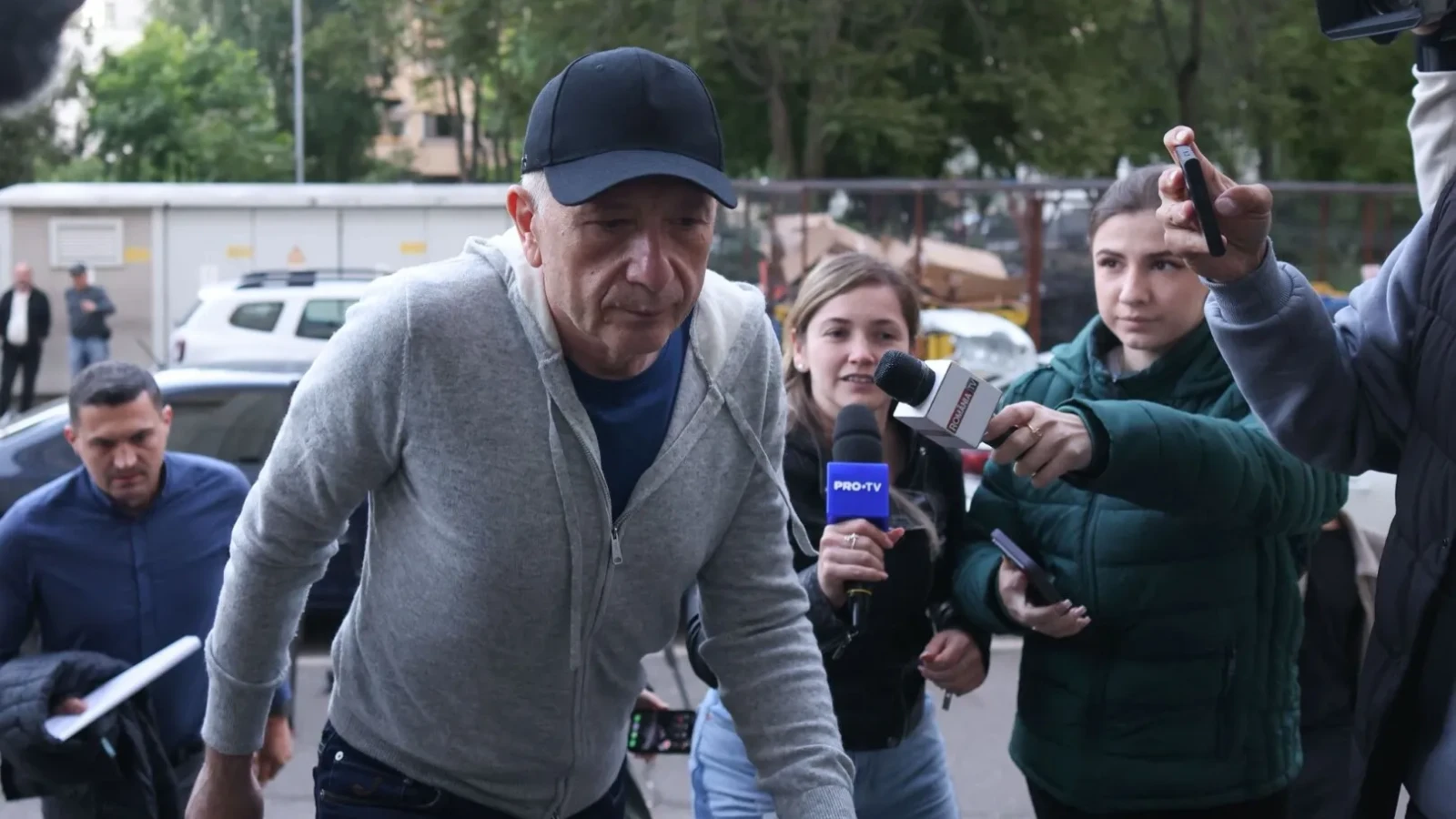 Judecătorii ÎCCJ au decis arestarea preventivă a procurorilor Gigi Ștefan și Teodor Niță de la Parchetul Curții de Apel Constanța, acuzați de trafic de influență și abuz în serviciu