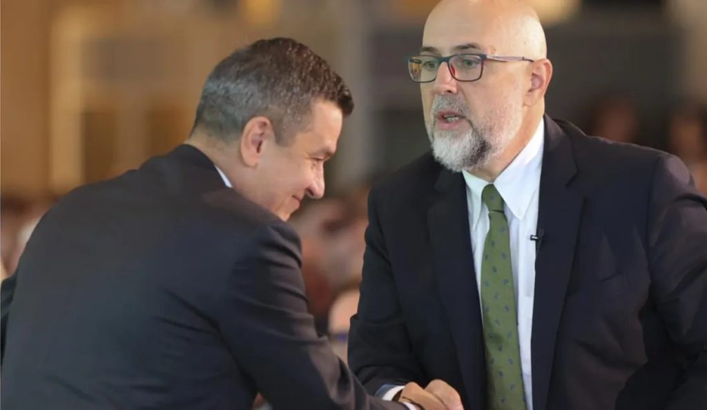Sorin Grindeanu anunță susținerea UDMR pentru un guvern minoritar PSD PSD-ul ar putea forma un guvern minoritar cu sprijinul UDMR, potrivit declarațiilor lui Sorin Grindeanu