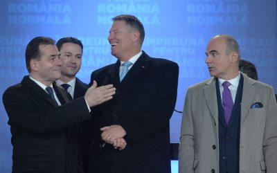 Critici vehemente la adresa PNL: Stelian Tănase acuză „cârdășia” cu PSD și „lingerea clanțelor” Scriitorul Stelian Tănase a criticat dur relația Partidului Național Liberal cu fostul președinte Klaus Iohannis, acuzând că liberalii s-au „aservit” și au acceptat rolul de „partid prezidențial, dar de mâna a doua”