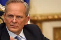 Fostul premier Theodor Stolojan îl critică pe Nicușor Dan, acuzându-l că tergiversează desemnarea unui prim-ministru