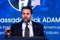 Nick Adams, o figură proeminentă a conservatorismului american, a vizitat Cluj-Napoca la invitația liderului AUR, George Simion, pentru a participa la „European Awareness Days – European Economic Forum 2026”