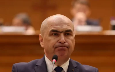 Premierul Ilie Bolojan recunoaște public unele greșeli în guvernare, dar le pune pe seama presiunilor interne și a implementării rapide a unor măsuri