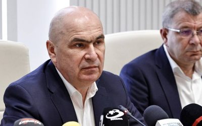 Bolojan răspunde acuzațiilor PSD și comentează rolul președintelui Iohannis Premierul Ilie Bolojan a respins cererea de demisie adresată de Partidul Social Democrat (PSD) și a comentat criticile venite dinspre formațiunea condusă de Marcel Ciolacu