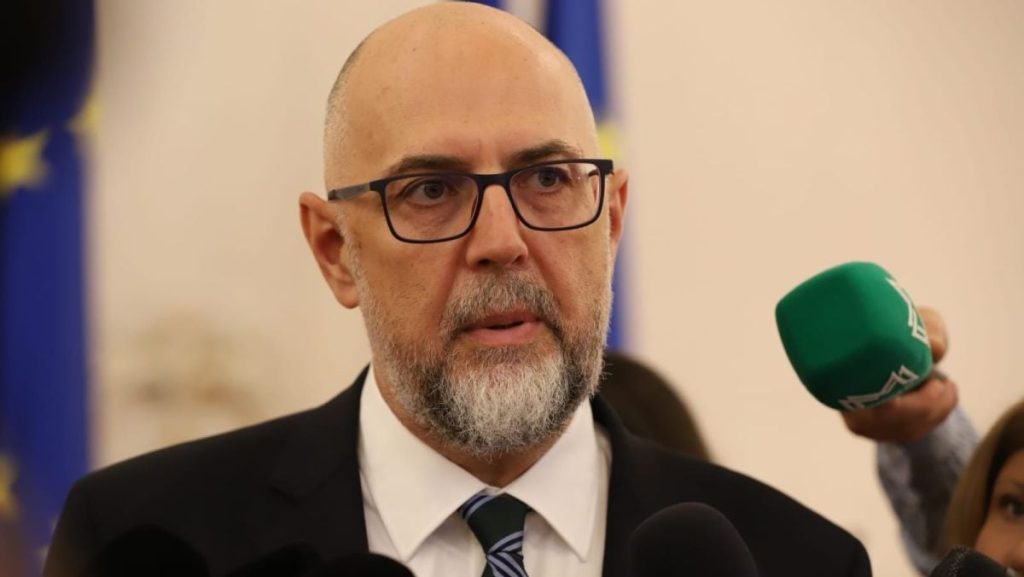 Kelemen Hunor susține refacerea coaliției: Guvernul minoritar, exclus Liderul UDMR, Kelemen Hunor, a exclus categoric posibilitatea unui guvern minoritar în contextul politic actual
