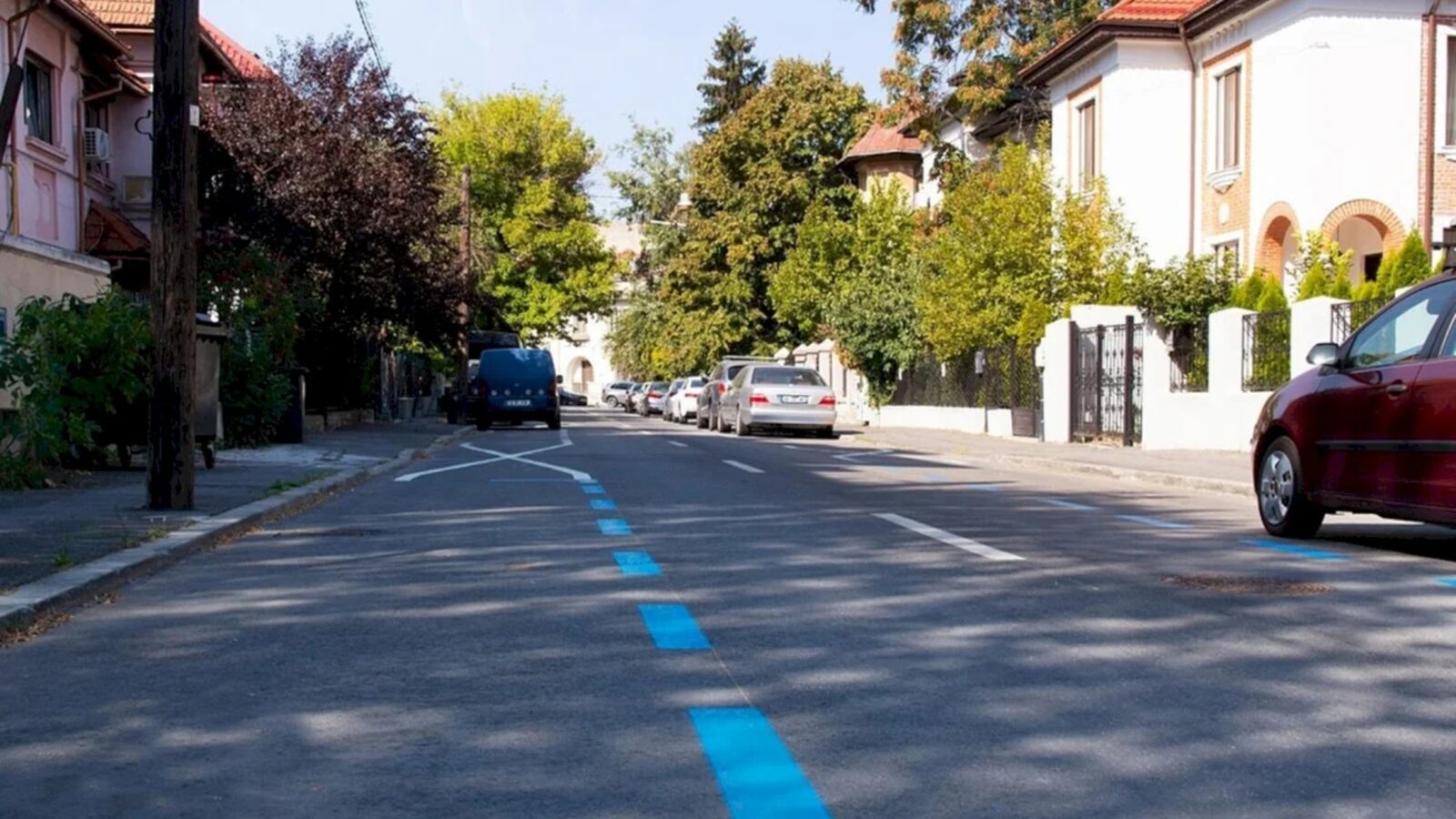 Abonamentele de parcare, explozie în București: Hibridele, taxate!