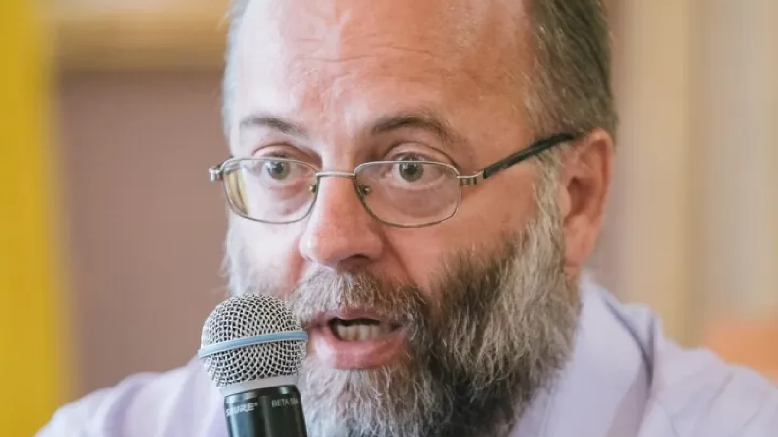 Istoricul Marius Diaconescu a criticat dur declarațiile fostului președinte Traian Băsescu, referitoare la capacitatea de apărare a României în fața unui potențial atac din partea Rusiei