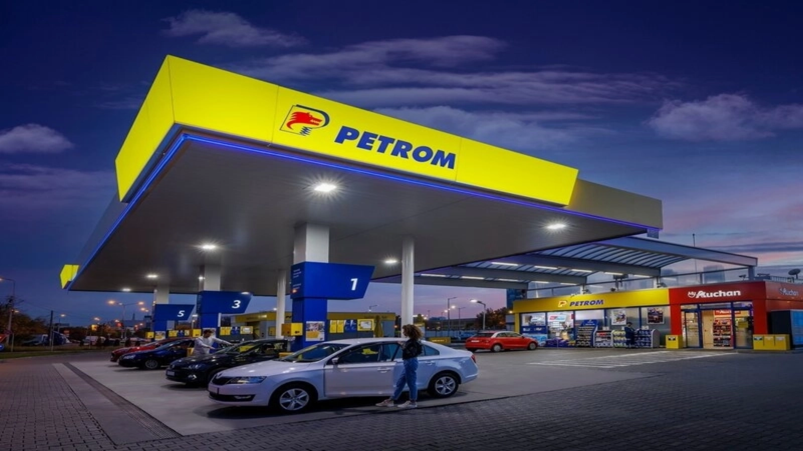 Fostul premier Adrian Năstase a revenit asupra controversatei privatizări Petrom, apărând decizia luată în perioada negocierilor de aderare a României la Uniunea Europeană