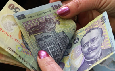 Ministrul interimar al Muncii, Dragoș Pîslaru, a modificat coeficienții folosiți pentru calcularea salariilor demnitarilor, rezultând în creșteri salariale pentru mai multe funcții